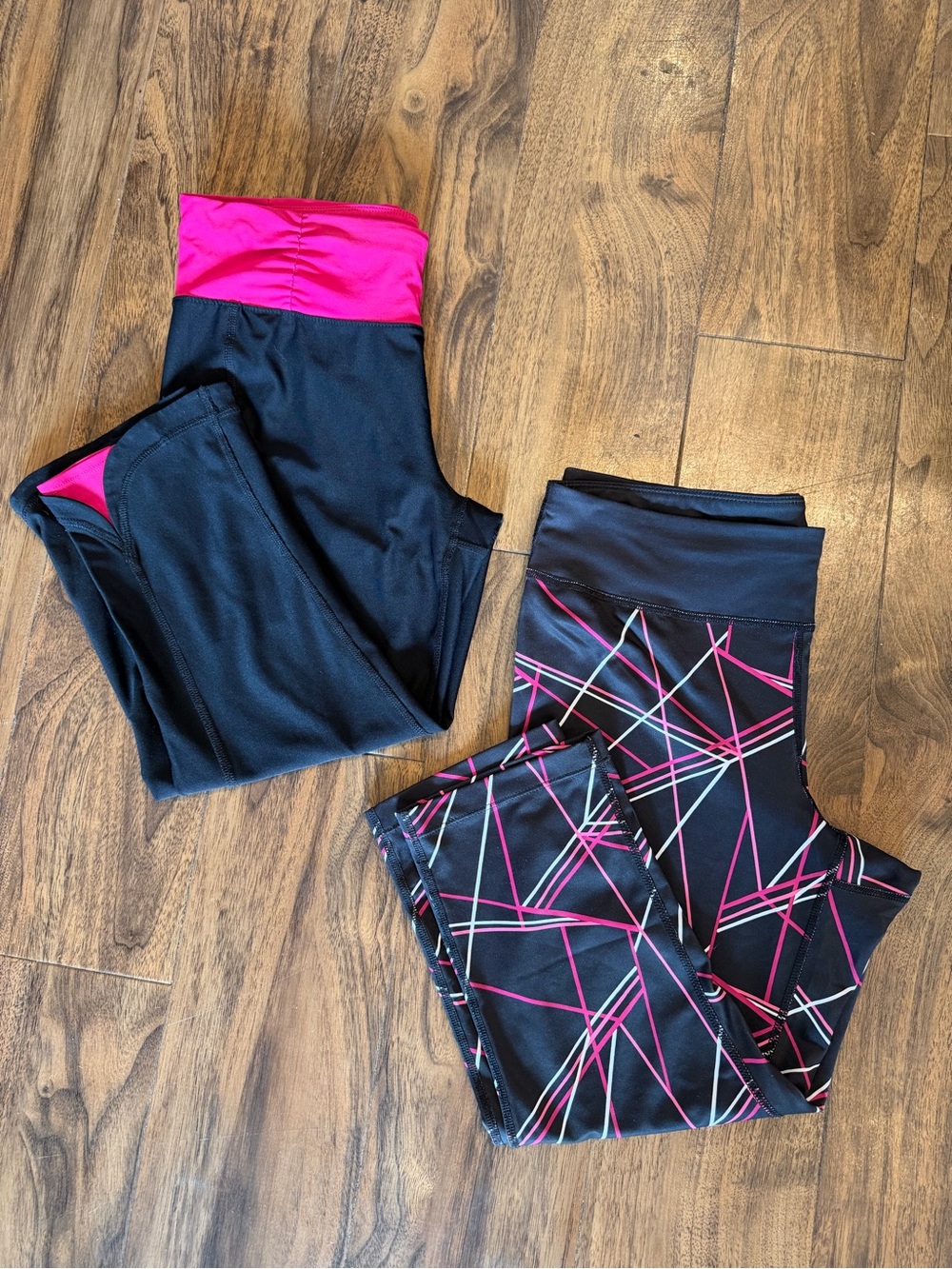 Xersion Black and Hot Pink Women's Athletic Cropped Leggings - Set of 2